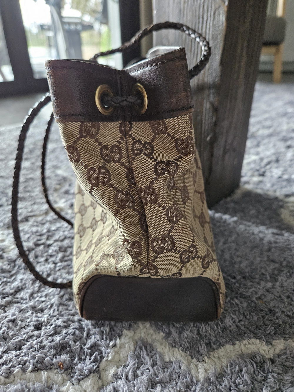 Gucci Beige & Brown GG Canvas Drawstring Shoulder/Crossbody Bag - Picture 4 of 11